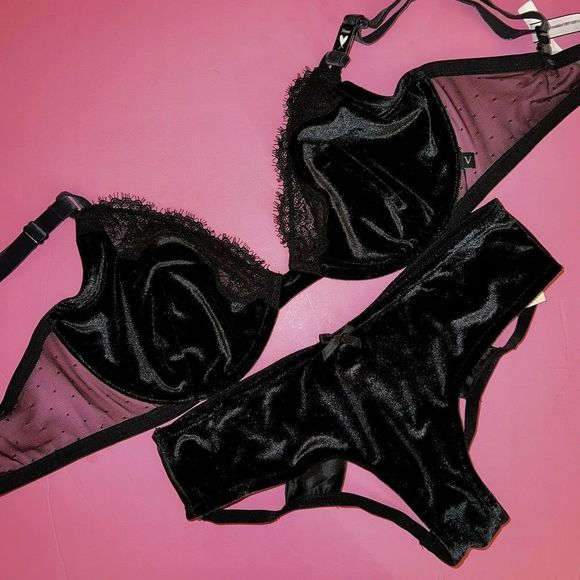 Victoria's Secret unlined 34C,34DDD BRA SET S Cutout panty BLACK VELVET VELOUR - Picture 1 of 2
